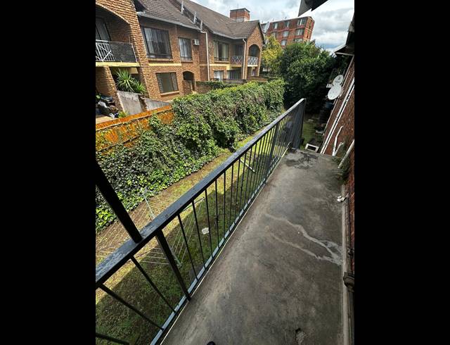 2 BEDROOM APARTMENT FOR SALE IN PELHAM